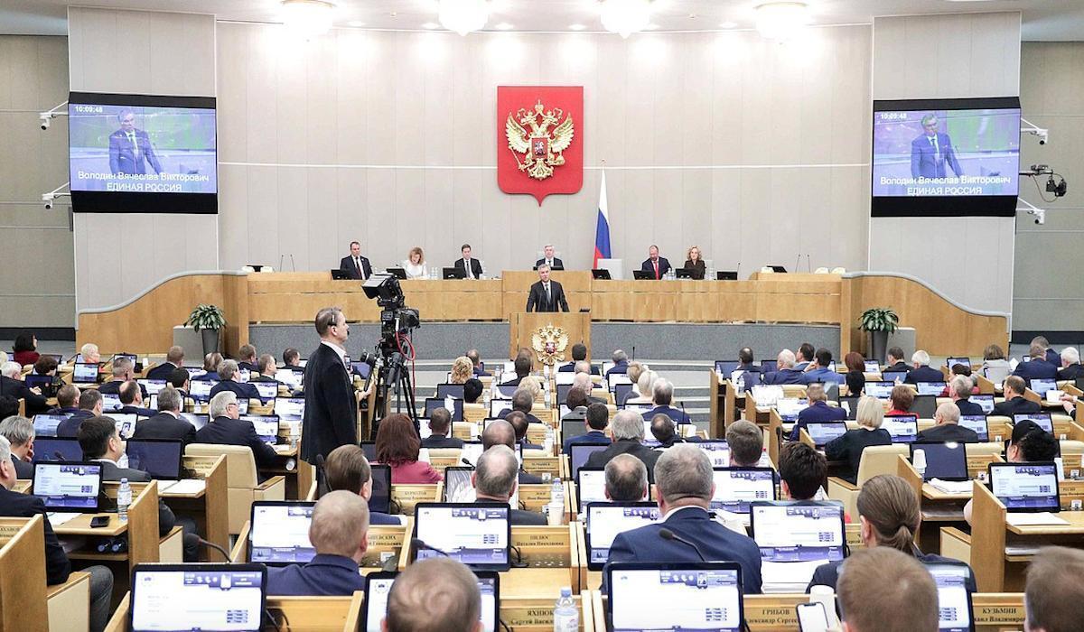 Законопроект о мерах соцподдержки всех жен погибших военнослужащих внесли в Госдуму